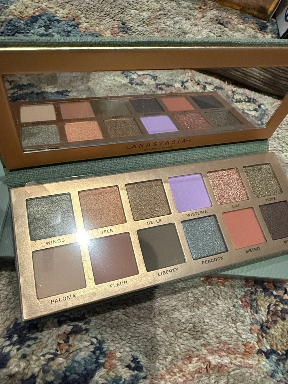 Anastasia Beverly Hills branded anastasia